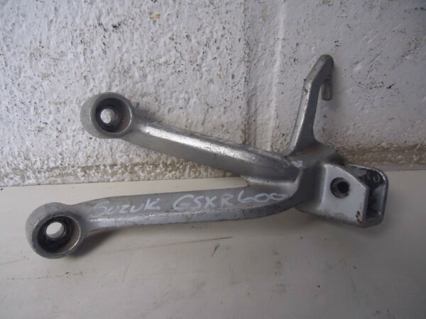 Suzuki GSXR600 Rear Footrest Hanger