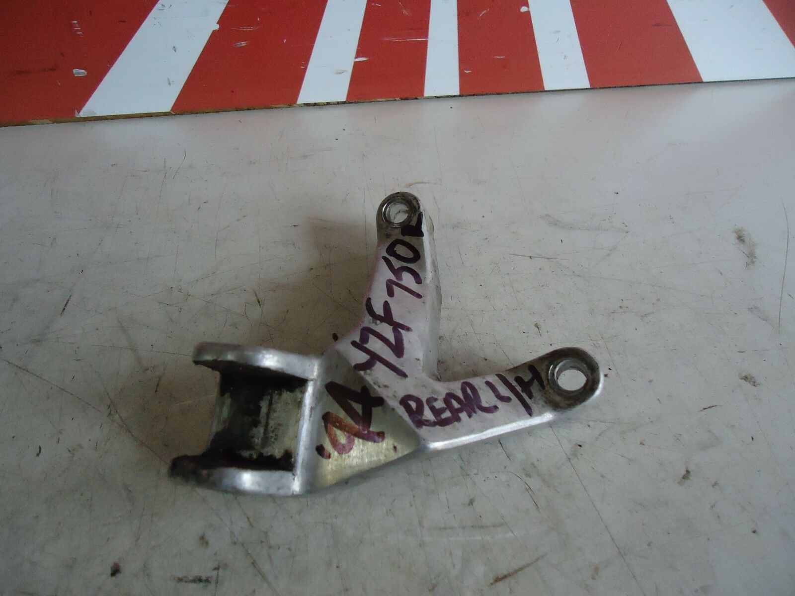 Yamaha YZF750R Rear Footrest Hanger