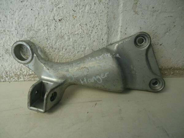 SUZUKI GSXR 1300 HAYABUSA RH FOOTREST HANGER 