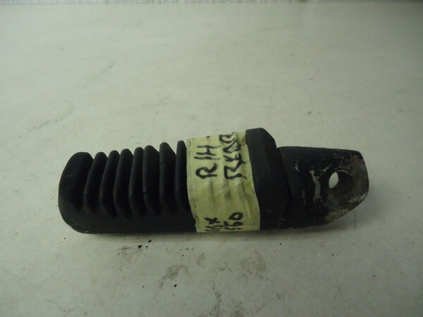 Suzuki GSX550ES Rear Footrest