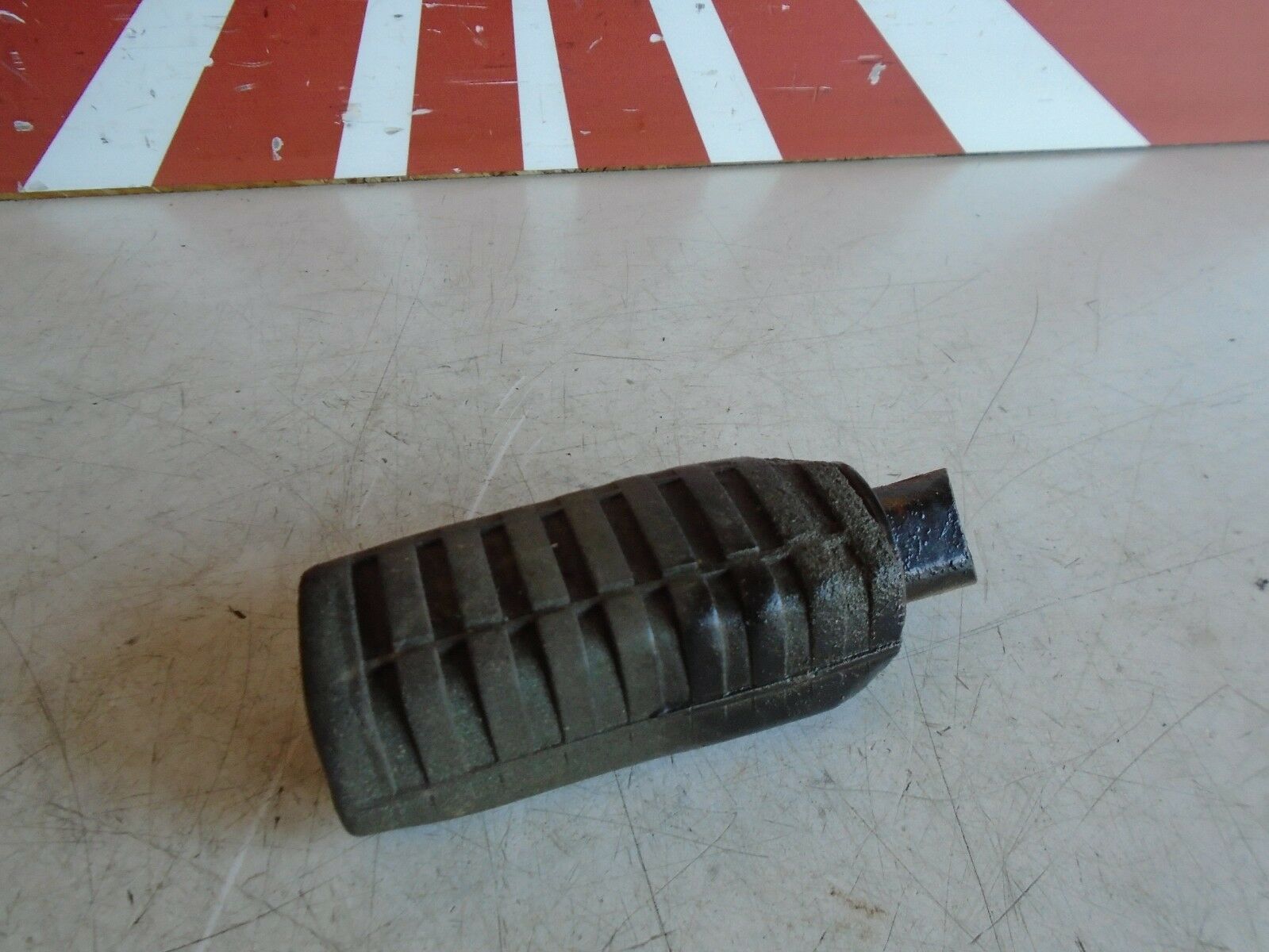 Kawasaki GPZ750R1 Footrest  Gpz750 Footpeg