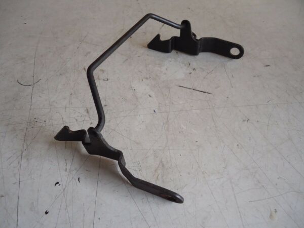 Kawasaki GPZ750R Seat Catch Bar 