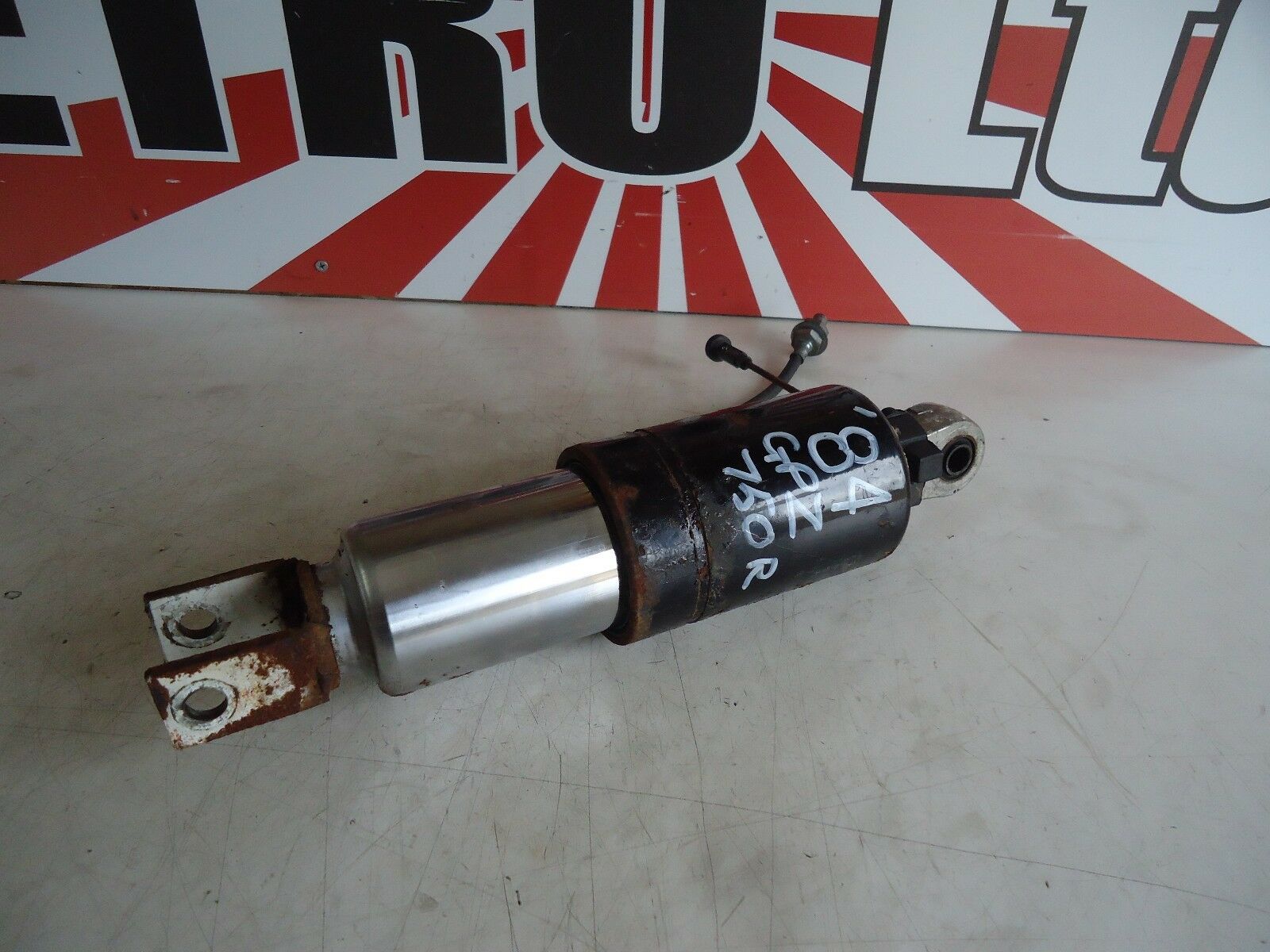 Kawasaki GPZ750R Rear Shock Absorber GPz Rear Shock