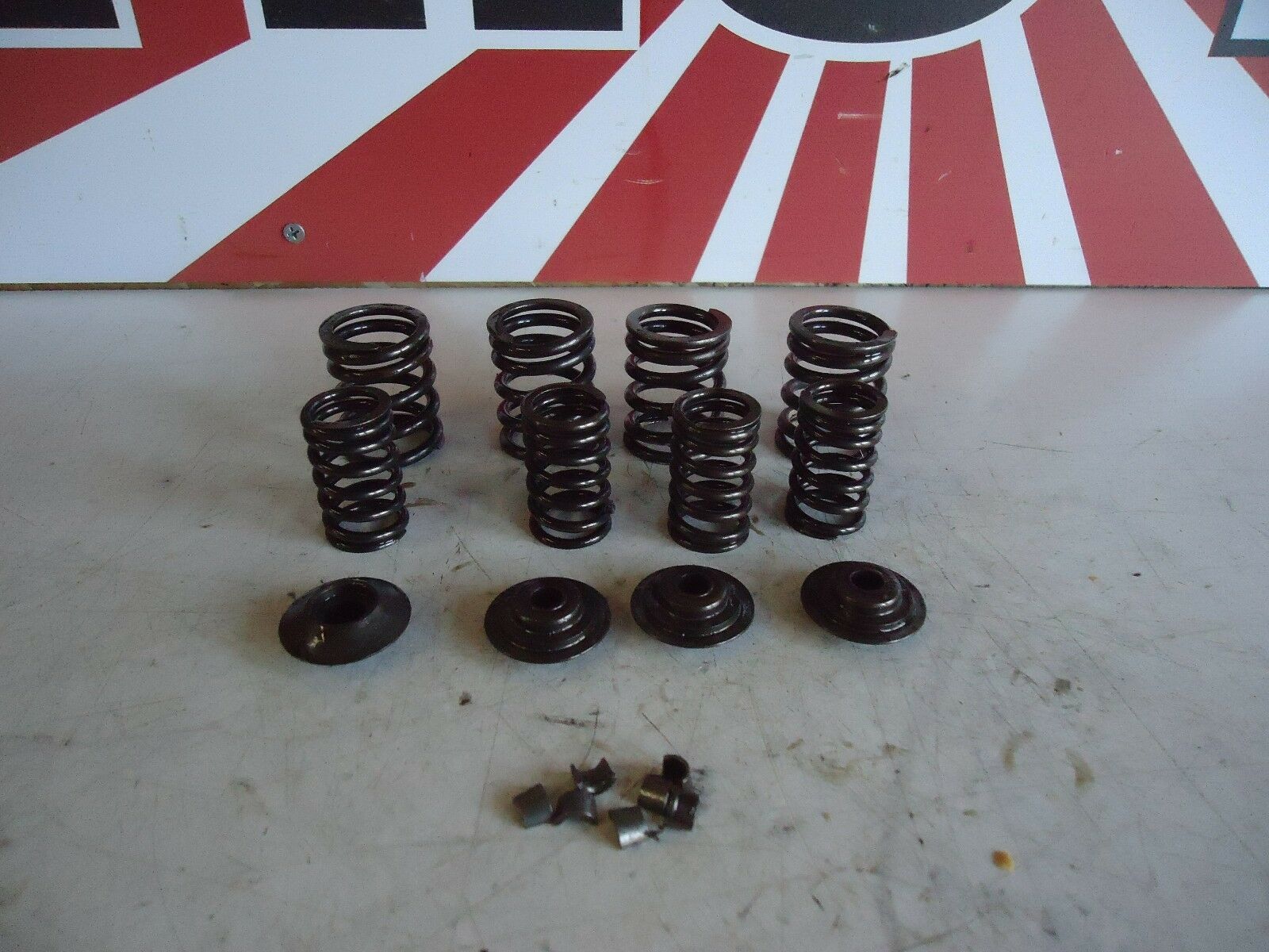 Kawasaki GPZ550 Engine Inlet Valve Springs & Seats 