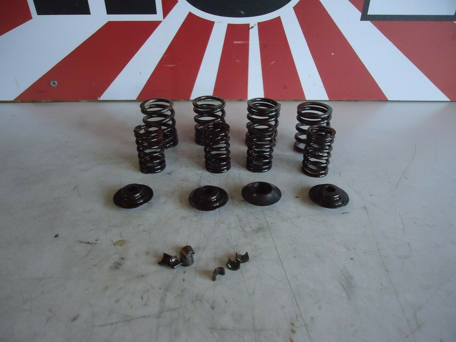 Kawasaki GPZ550 Engine Exhaust Valve Springs & Seats