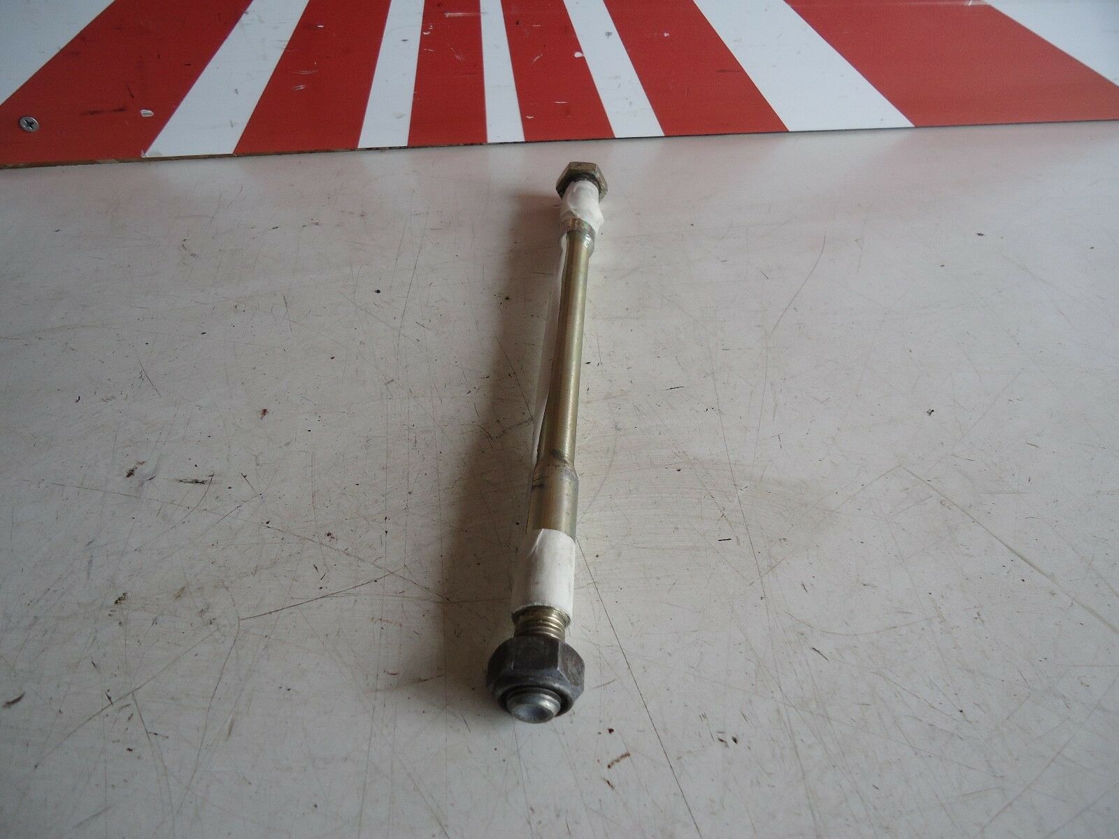 Yamaha XJ600F Pre Diversion Swingarm Spindle Axle XJ600