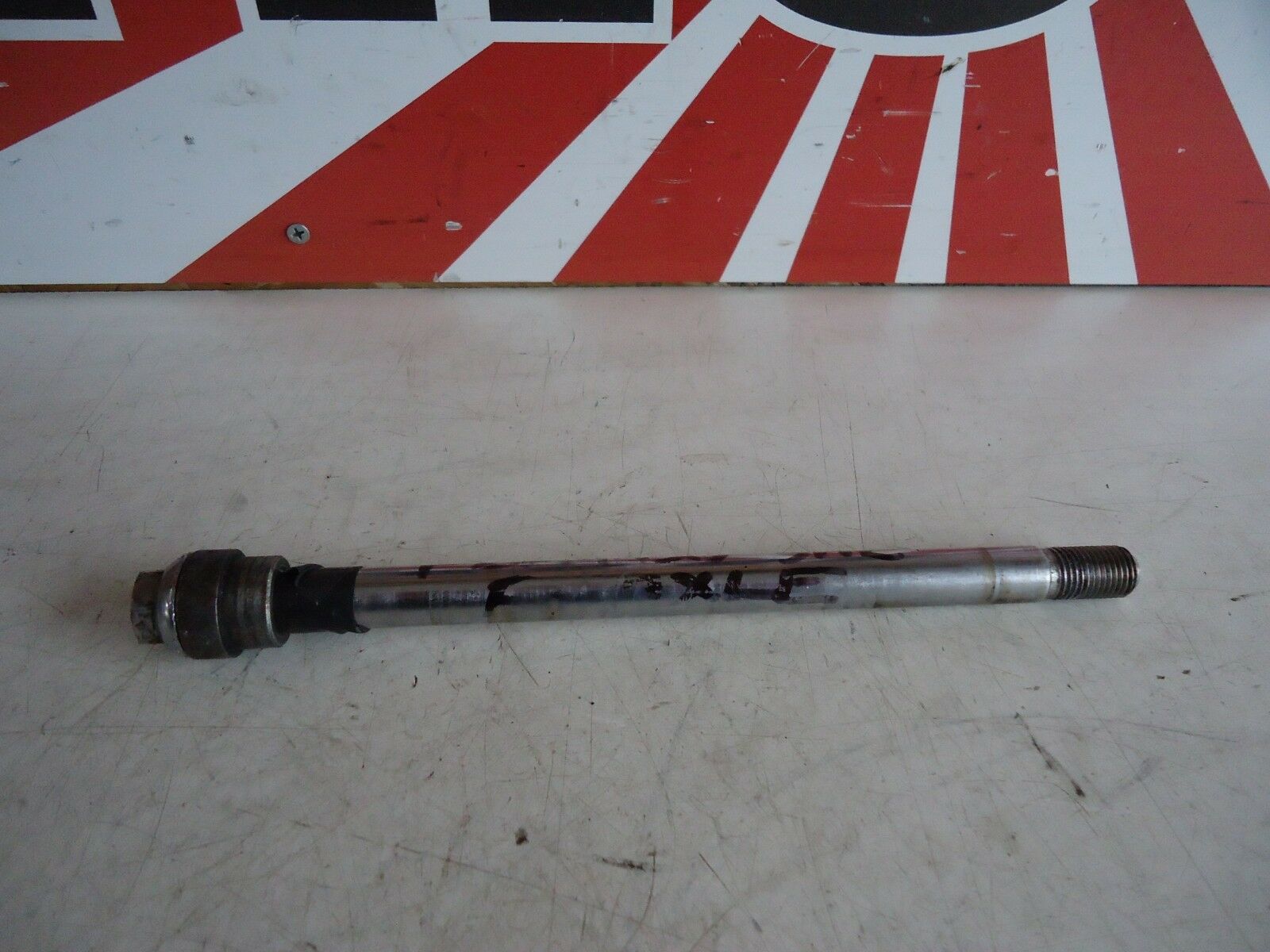 Yamaha FZR600 Front Wheel Spindle Axle