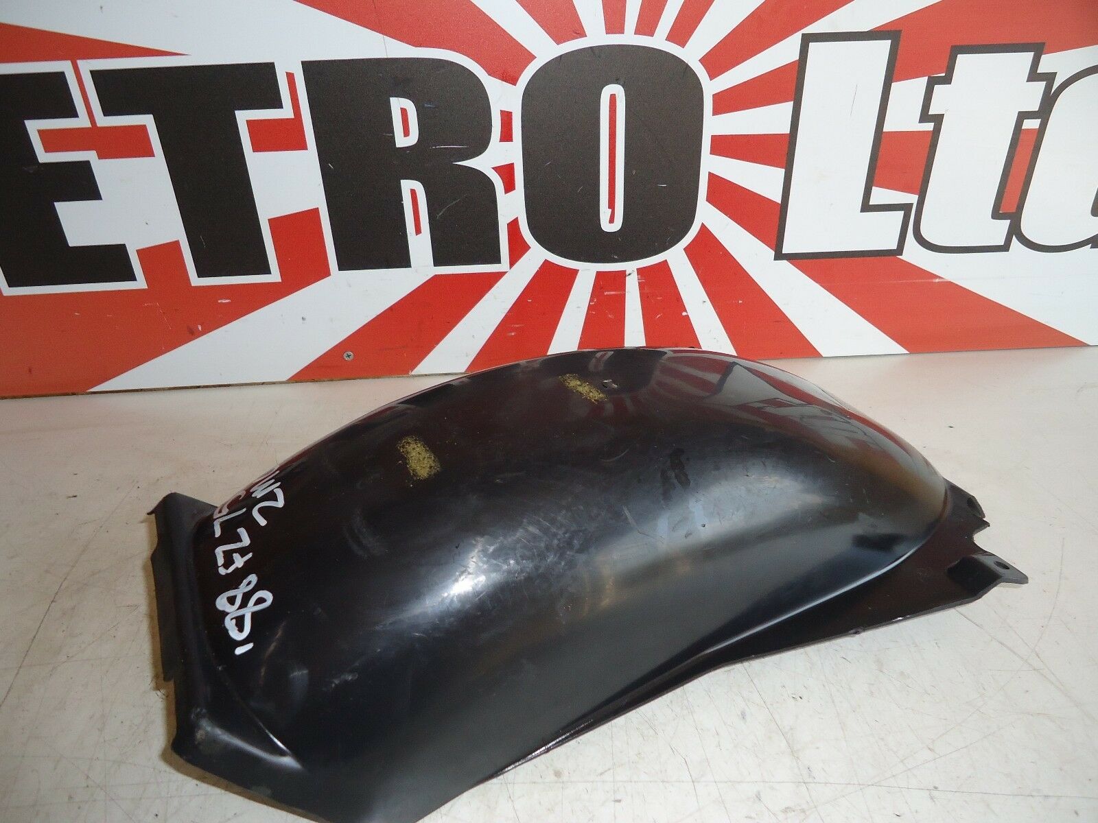Yamaha FZ750 Rear Fender Mudguard