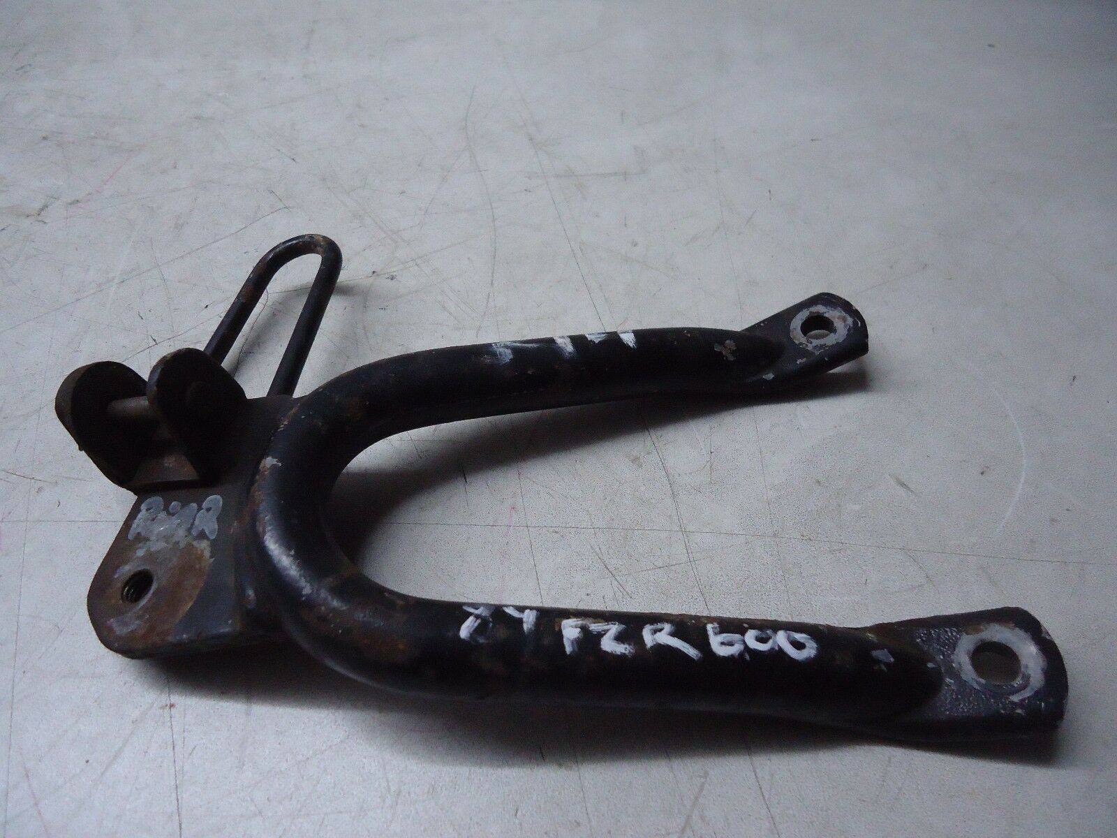 Yamaha FZR600 Rear Footrest Hanger