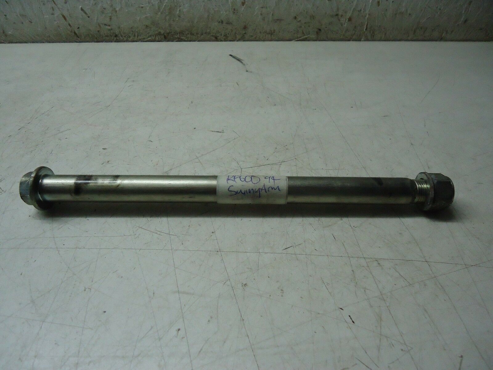 Suzuki RF600R Swingarm Spindle Axle