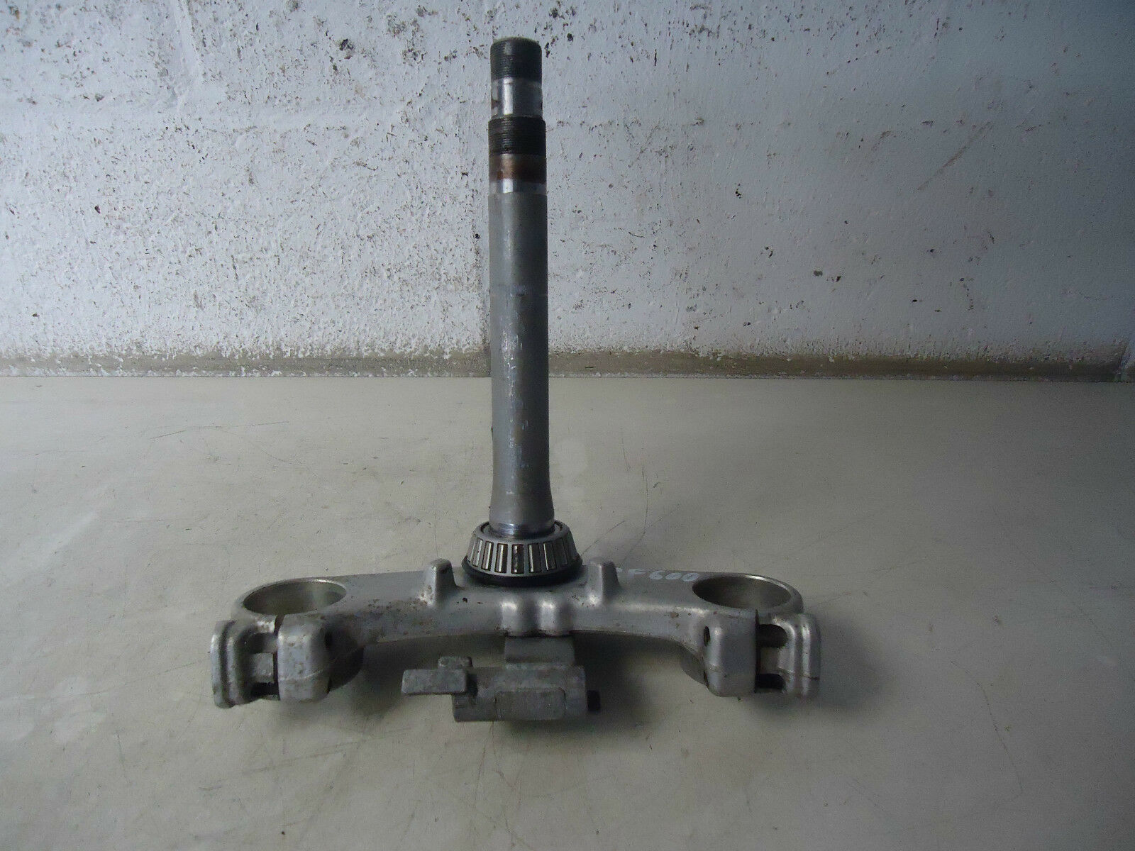 Suzuki RF600R Lower Fork Yoke