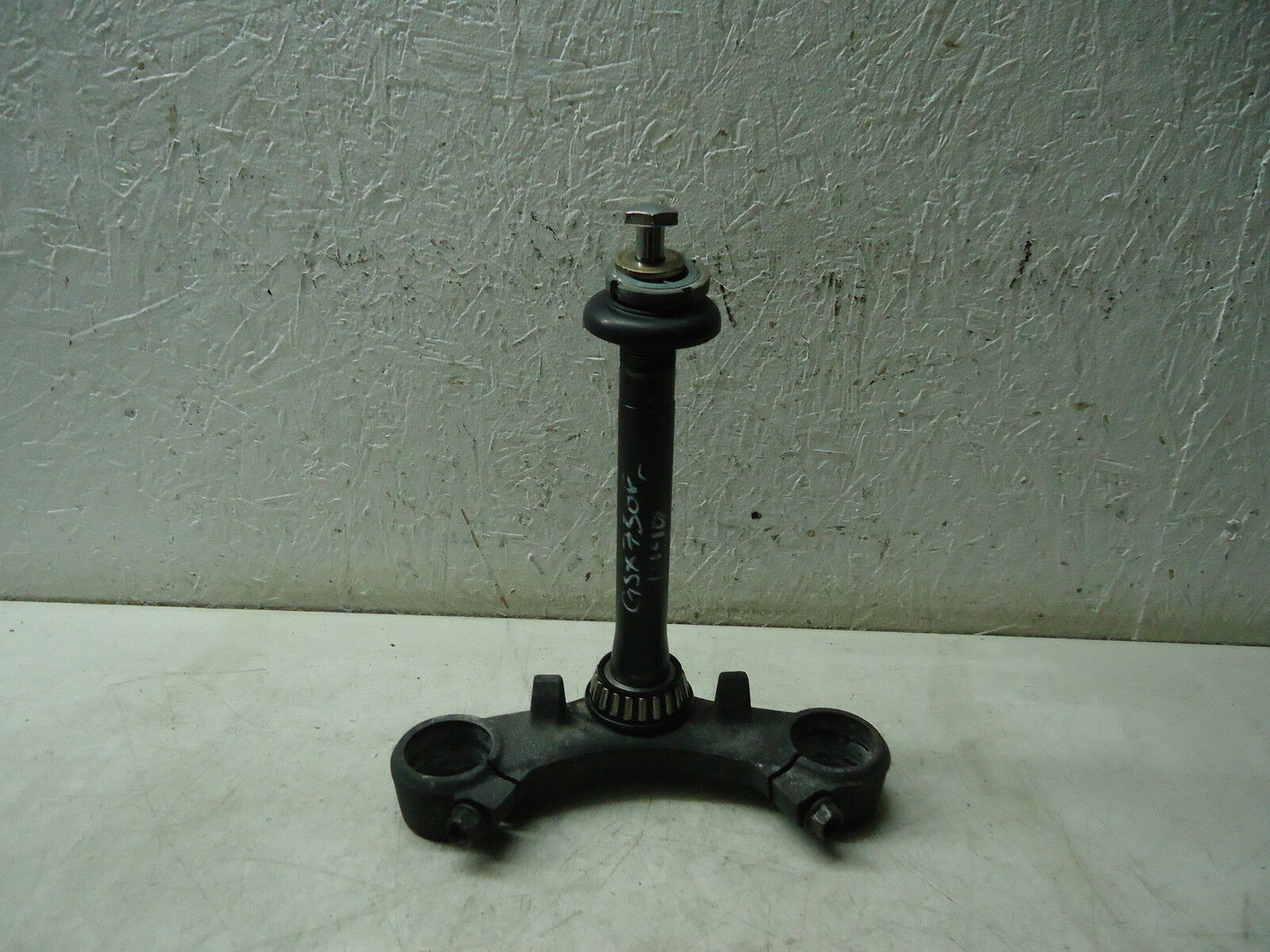 Suzuki GSX750F Lower Fork Yoke