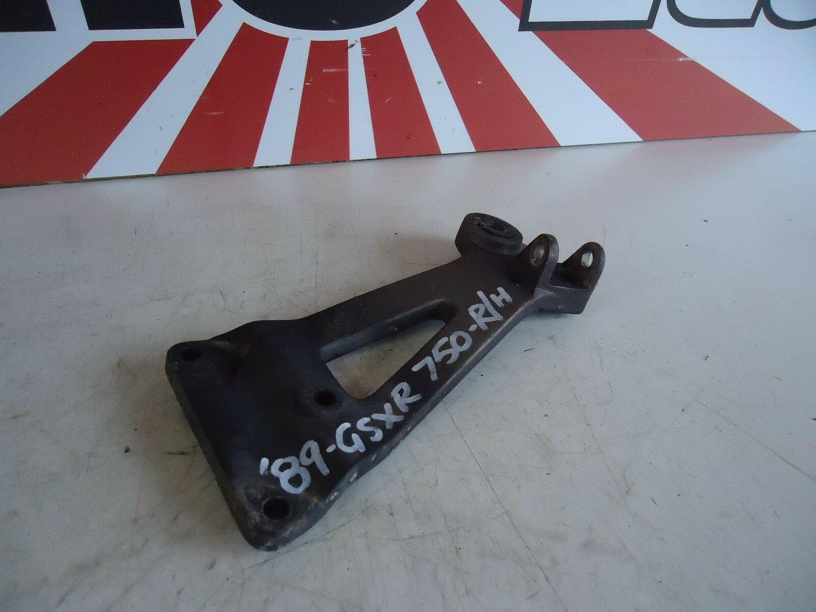 Suzuki GSXR750 Slingshot Rear Footrest Hanger 