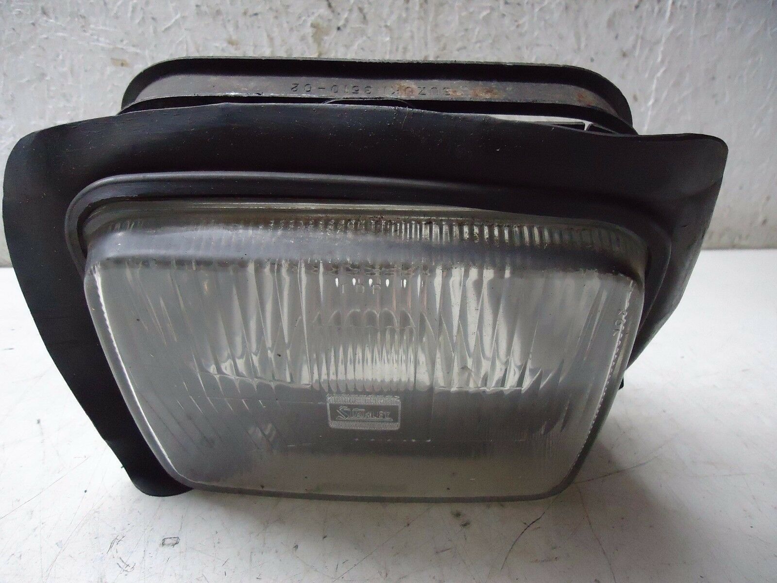 Suzuki GSX550 Headlight