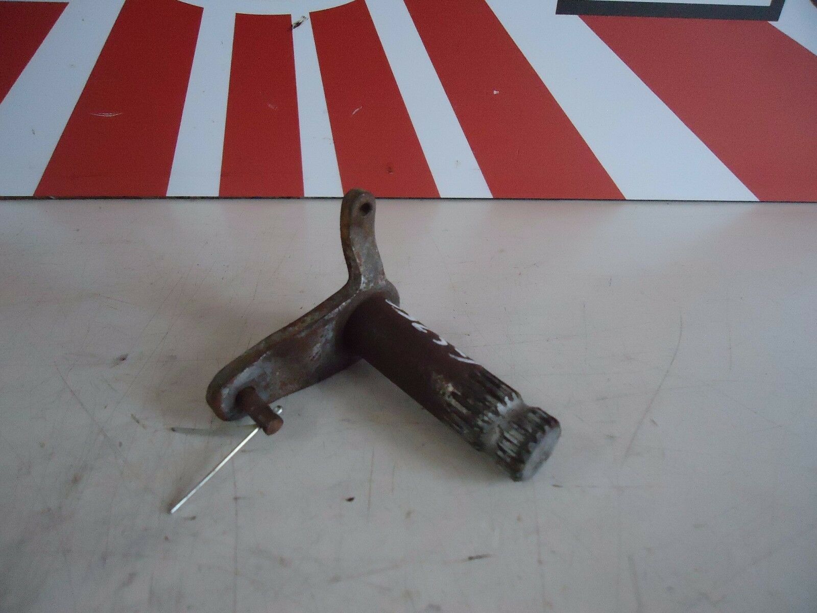 Suzuki GS750 Rear Brake Pivot Spline 