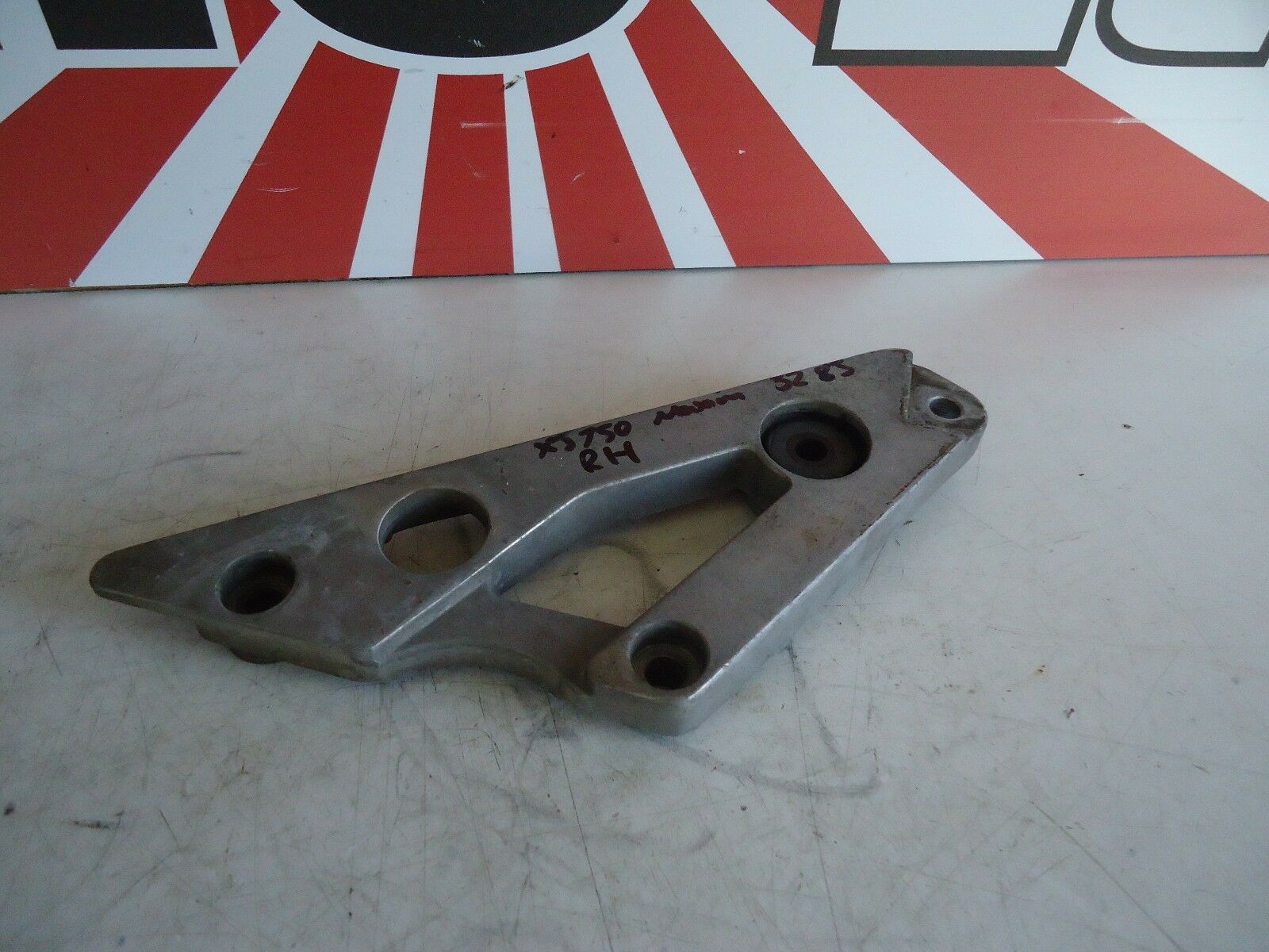 Yamaha XJ750 Maxim Footrest Hanger