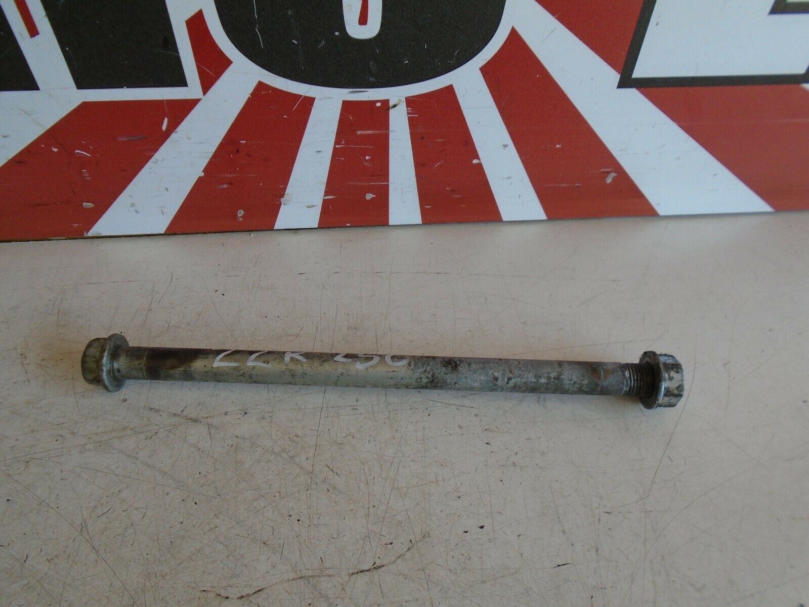 Kawasaki ZZR250 Swingarm Spindle Axle