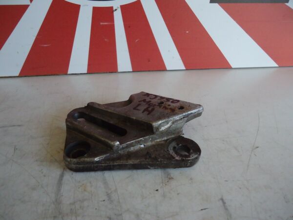 YAMAHA XJ750 MAXIM LH FOOTREST HANGER