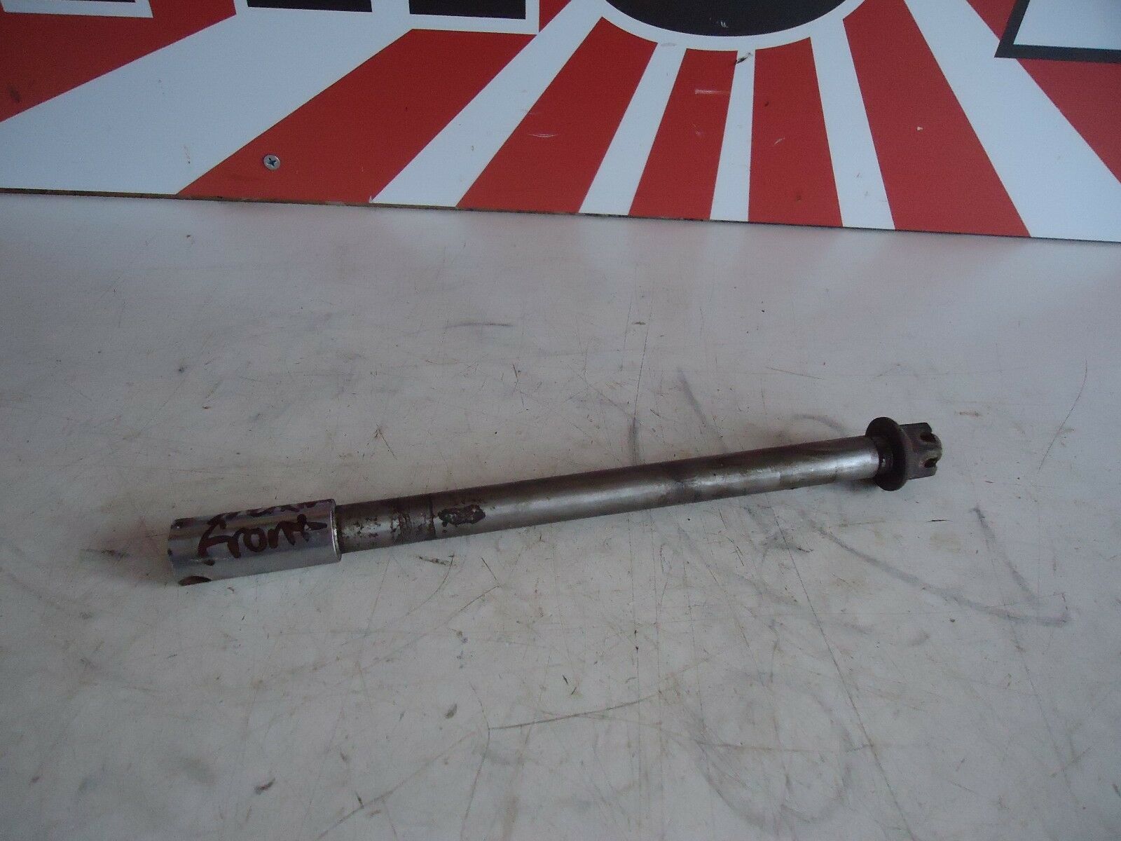 Yamaha XJ750 Maxim Front Wheel Spindle Axle