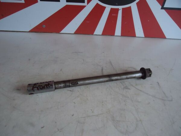 Yamaha XJ750 Maxim Front Wheel Spindle Axle