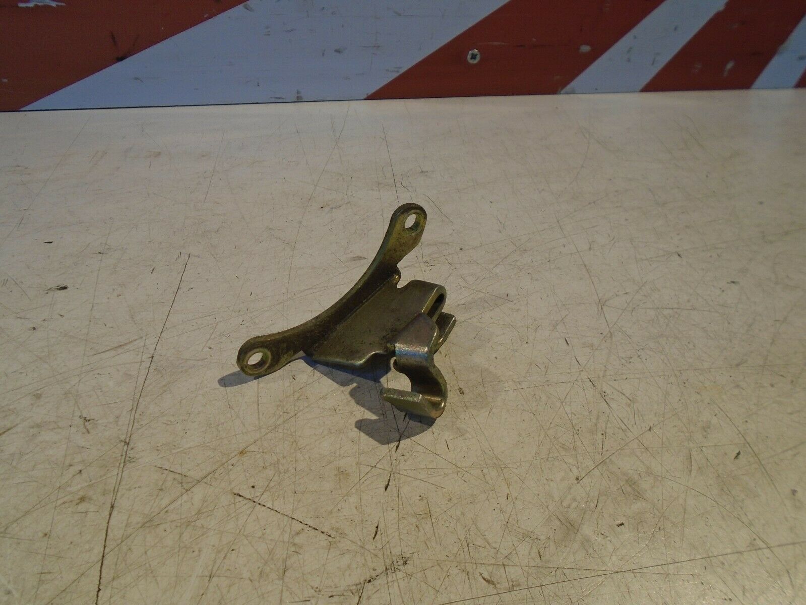 Yamaha FZR1000 Carb Throttle Cable Bracket FZR1000 Carburettor