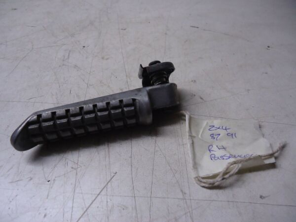 Kawasaki ZX-4 Rear Footrest ZX400G