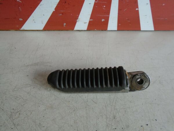 Suzuki GSX600F Rear Footrest 