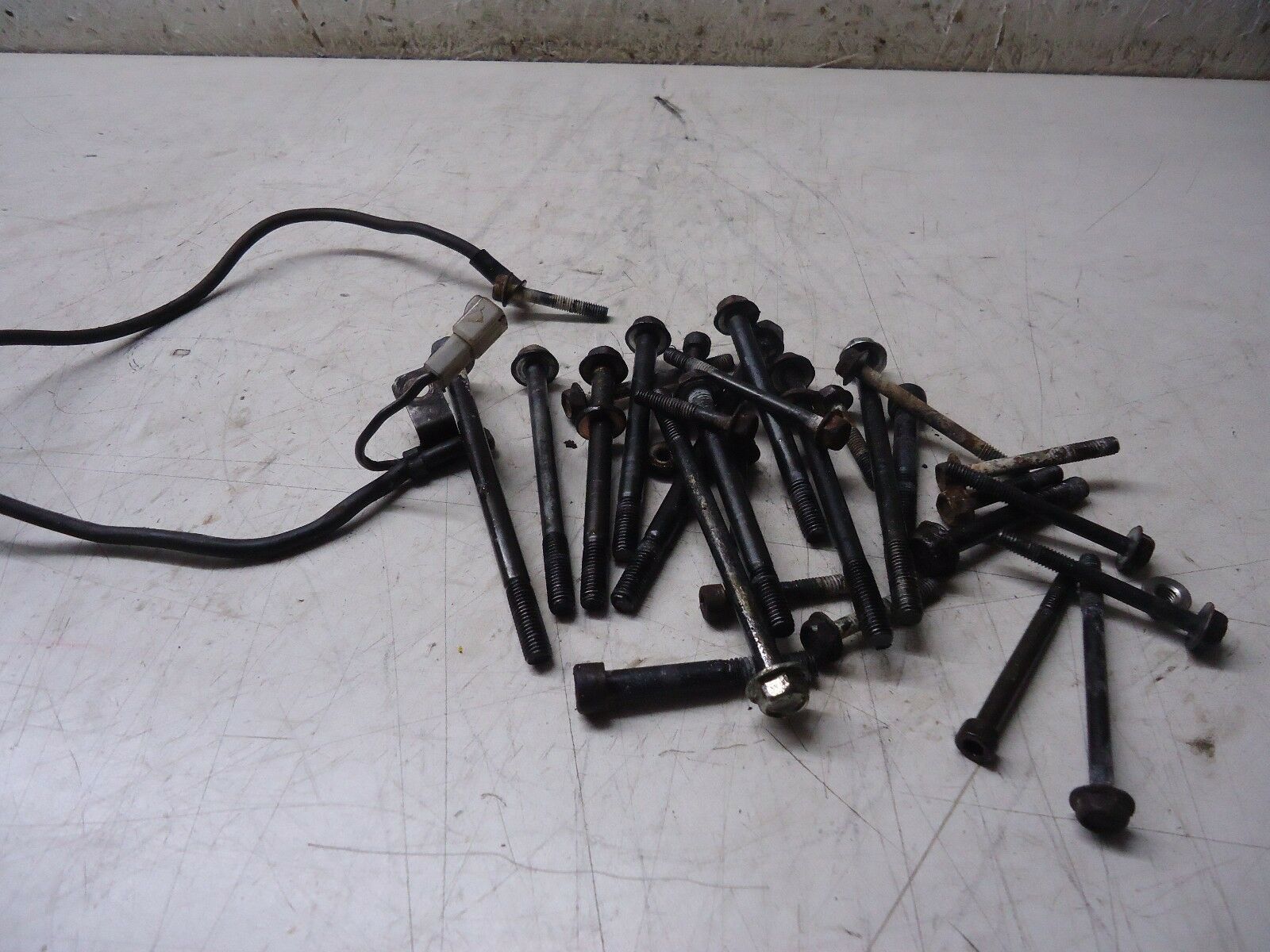 Suzuki GSX600F Engine Case Bolts