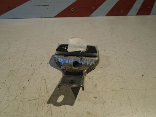 Yamaha R1 Fuel Tank Mount Bracket YZF-R1