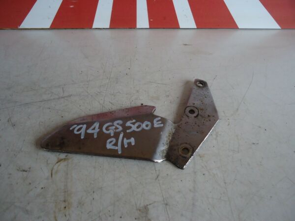 SUZUKI GS500E R/H FOOTREST HANGER PLATE 1994 GS500 HEEL PLATE