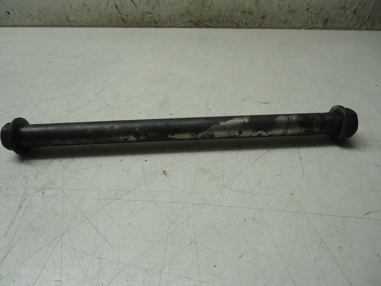 KAWASAKI ZX6R SWINGARM SPINDLE 1996 ZX6R SWINGARM AXLE