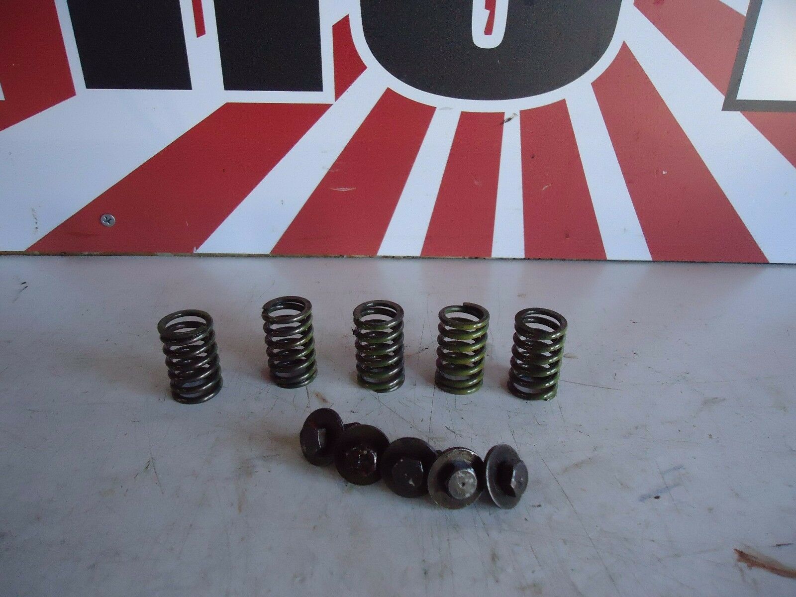 Kawasaki GPZ550H2 Clutch Springs & Bolts 1983 GPz550 Clutch