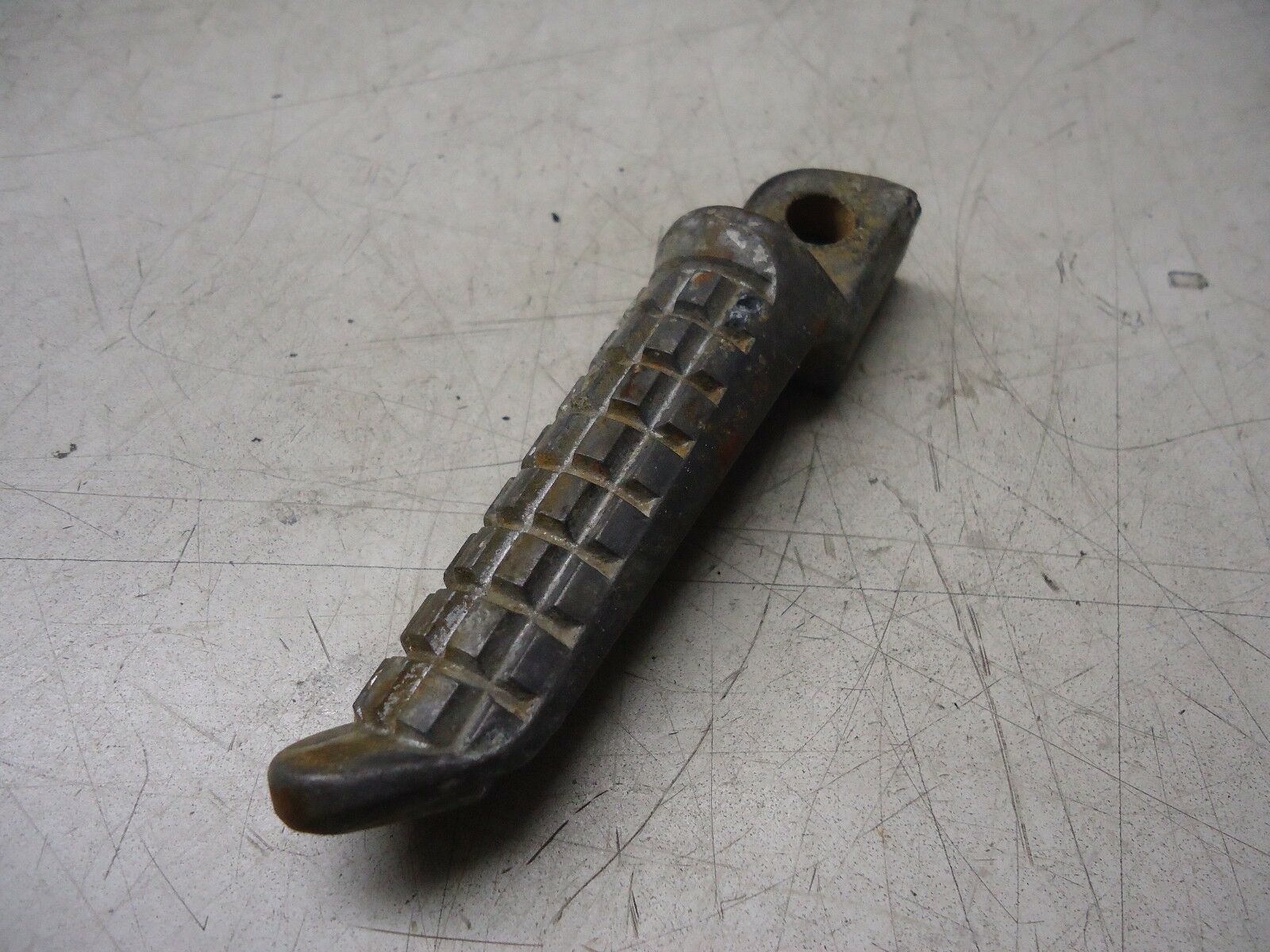 Kawasaki GPX600R Rear Footrest