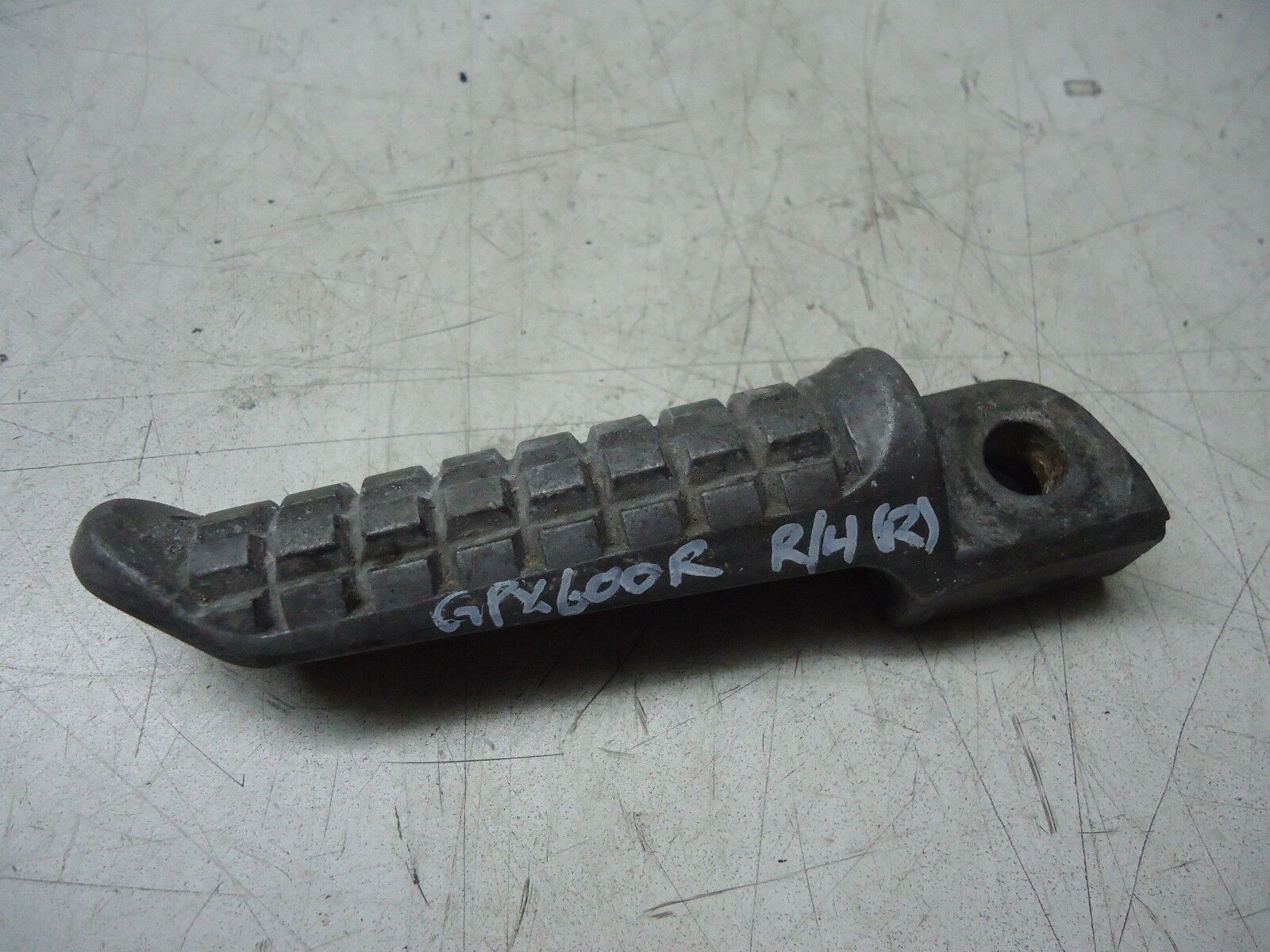 Kawasaki GPX600R Rear Footrest
