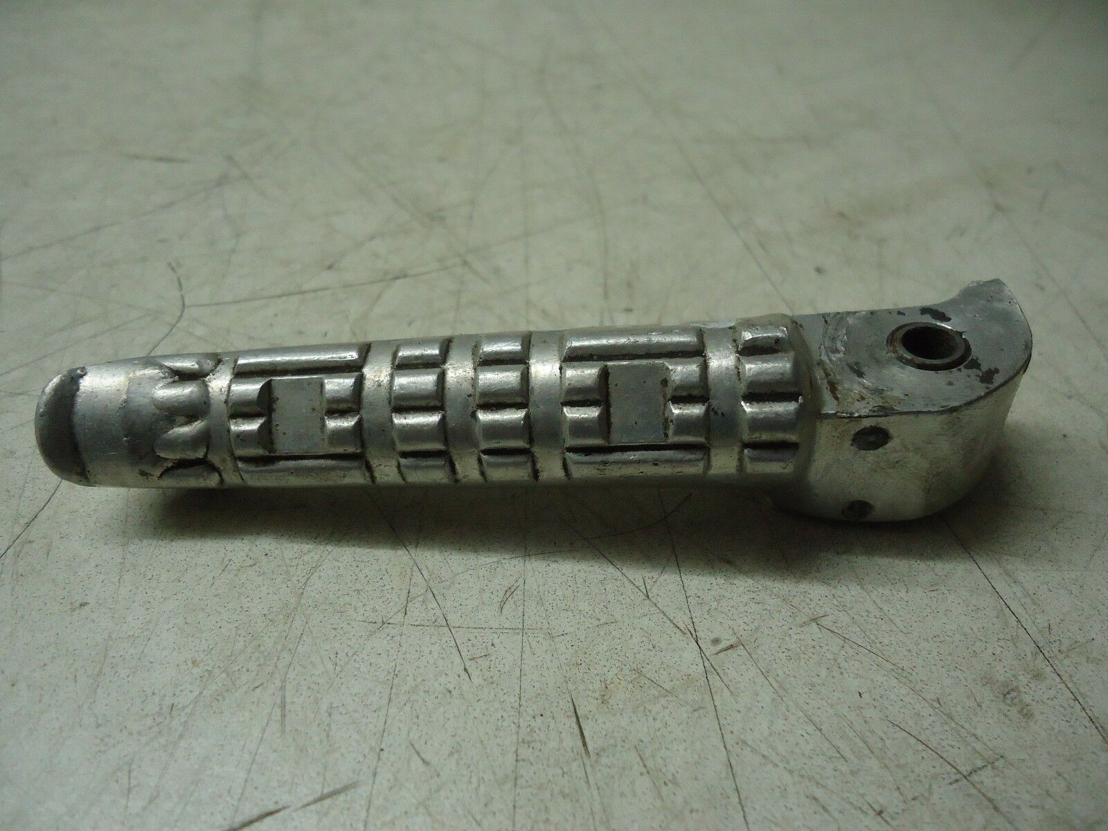 Suzuki SV650 Rear Footrest