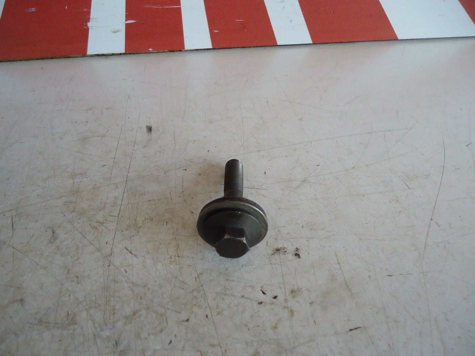 Yamaha FZR600 Engine Alternator Bolt 