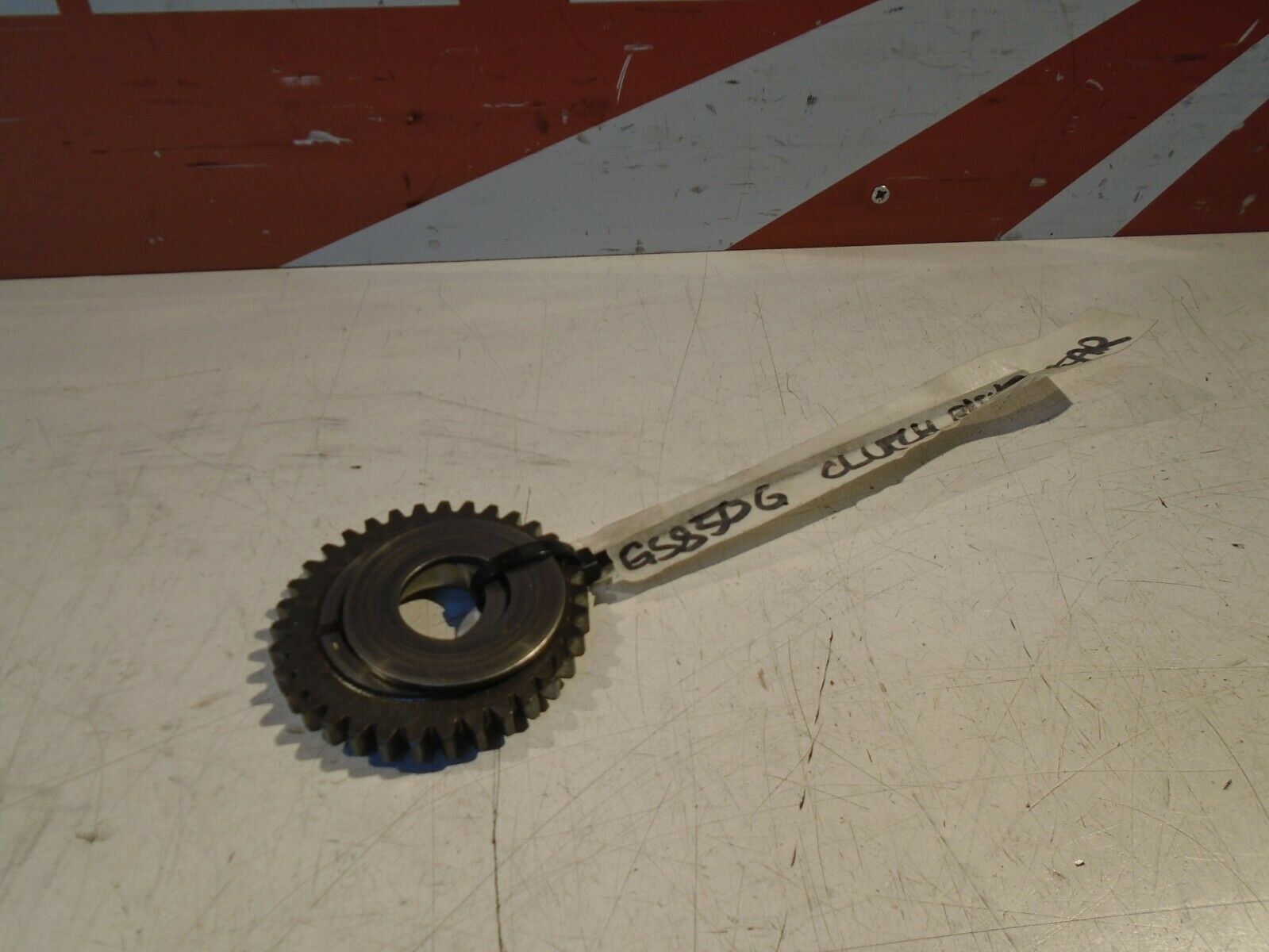 Suzuki GS850G Clutch Basket Gear 