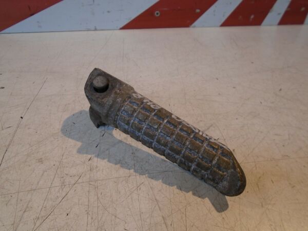 Kawasaki ZZR1100 Rear Footrest 