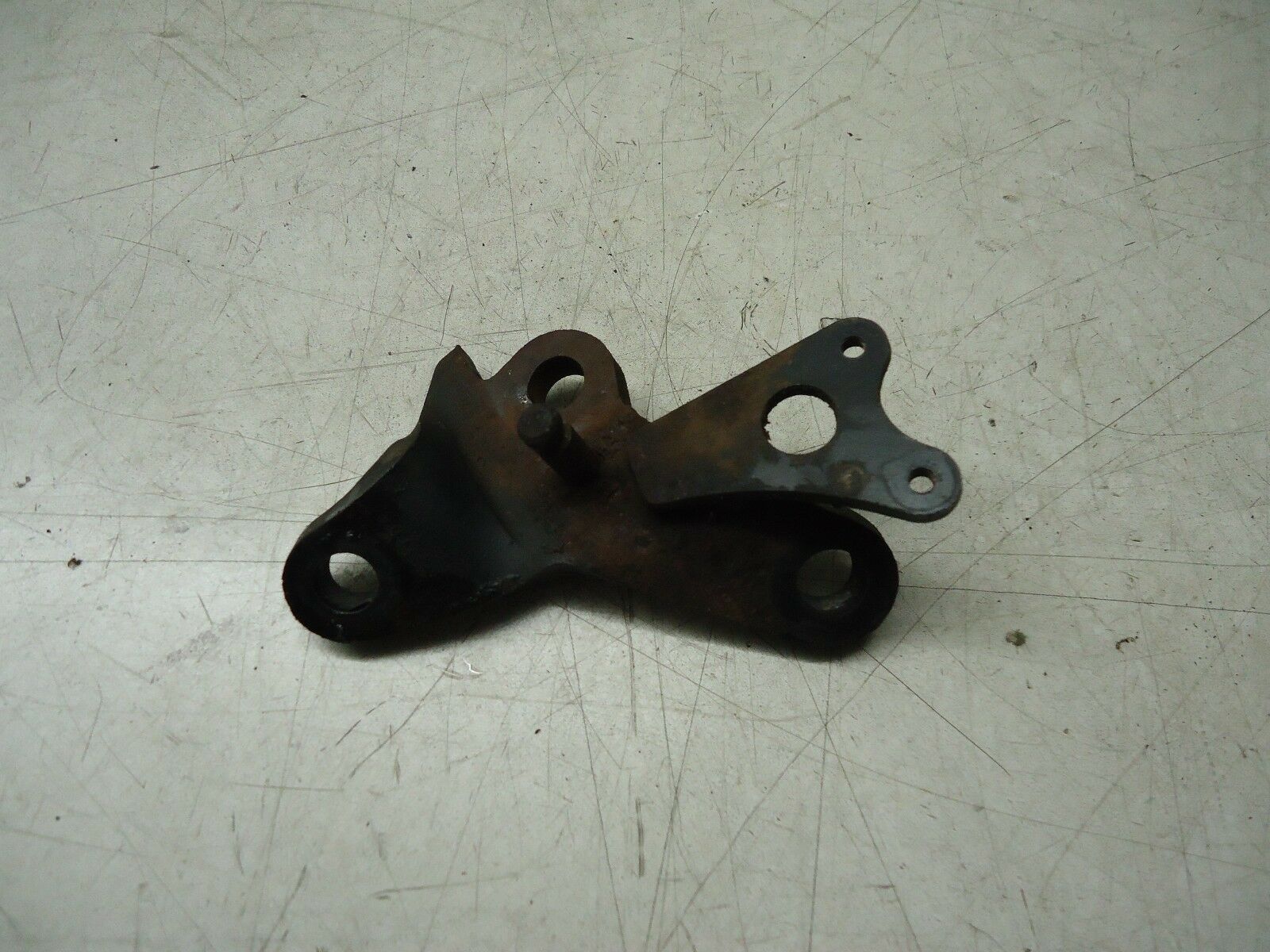 YAMAHA XV500 VIRAGO SIDE STAND MOUNT BRACKET 1983 