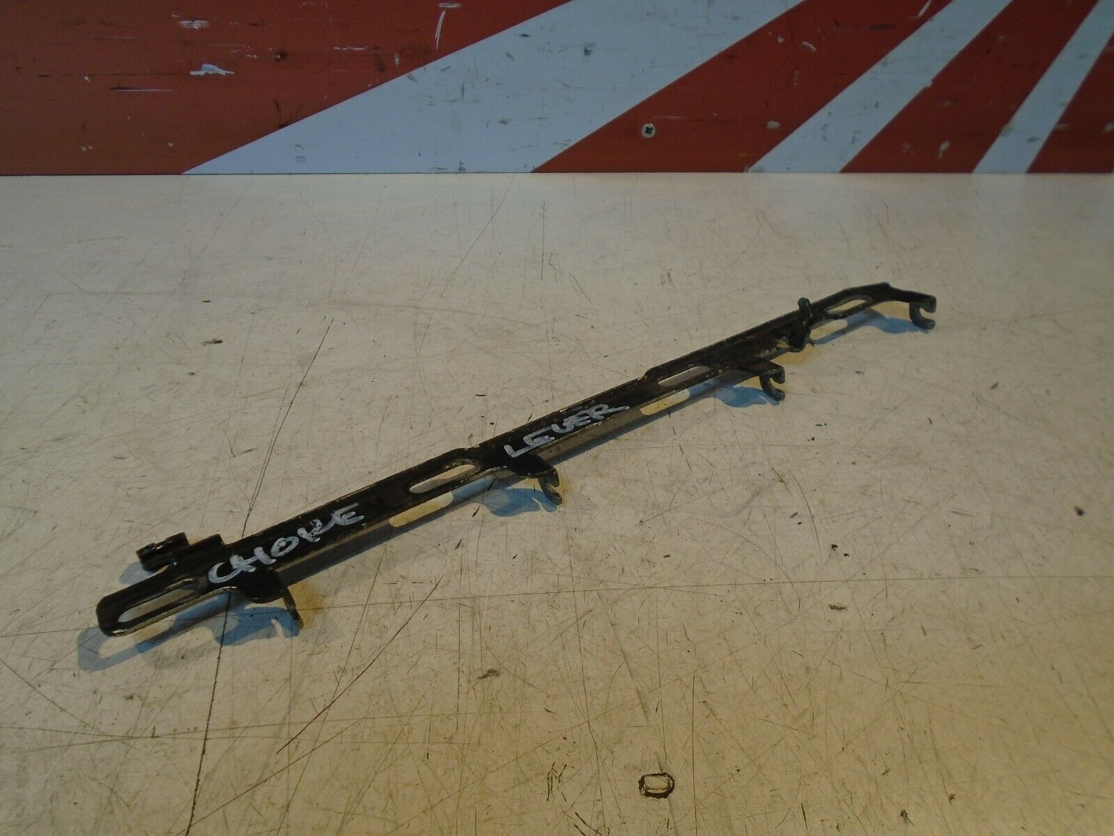 Kawasaki GPZ900R Carb Choke Lever Rail GPZ900 Carburettor