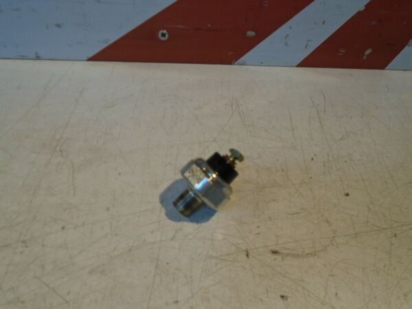 Suzuki GSX750F Engine Oil Pressure Switch 