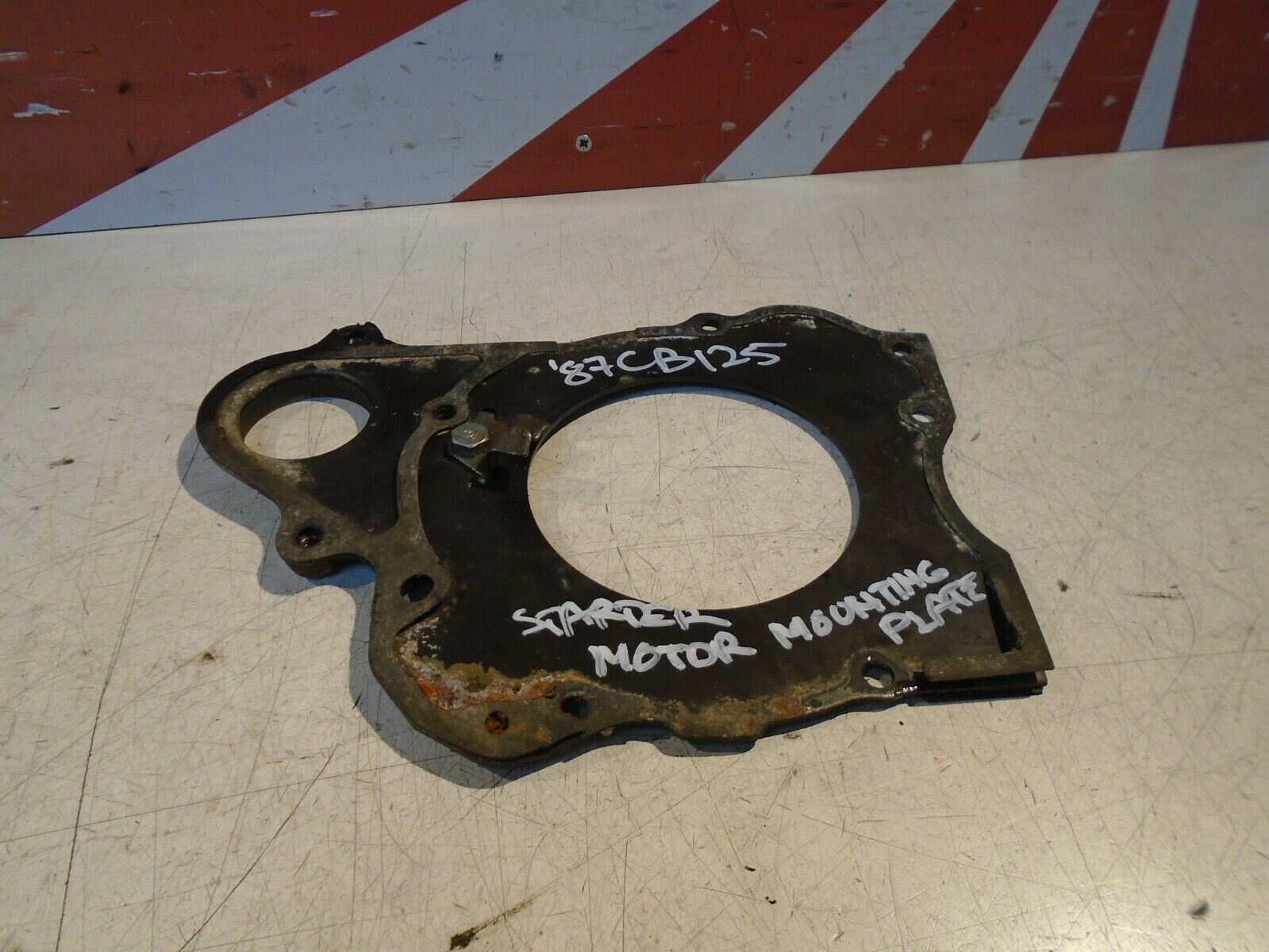 Honda CB125T Engine Starter Motor Mount Plate