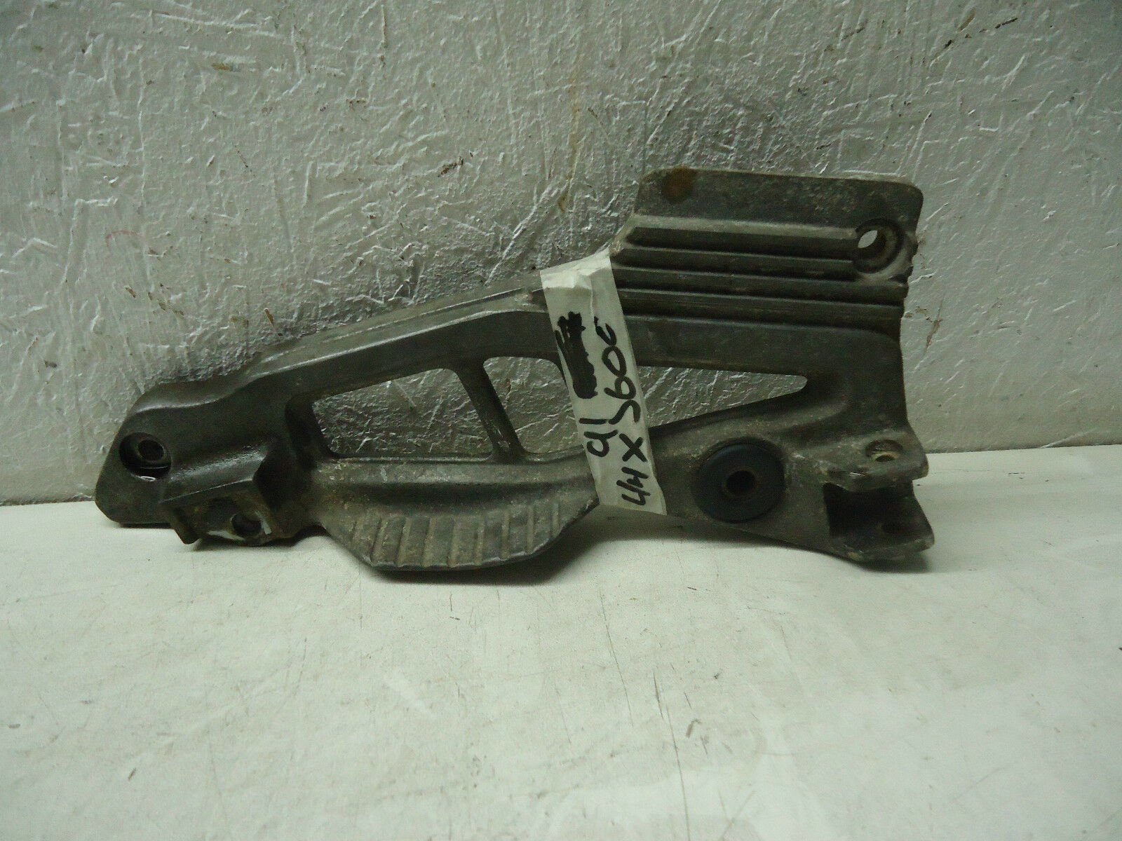 Yamaha XJ600F Pre Diversion Footrest Hanger XJ600