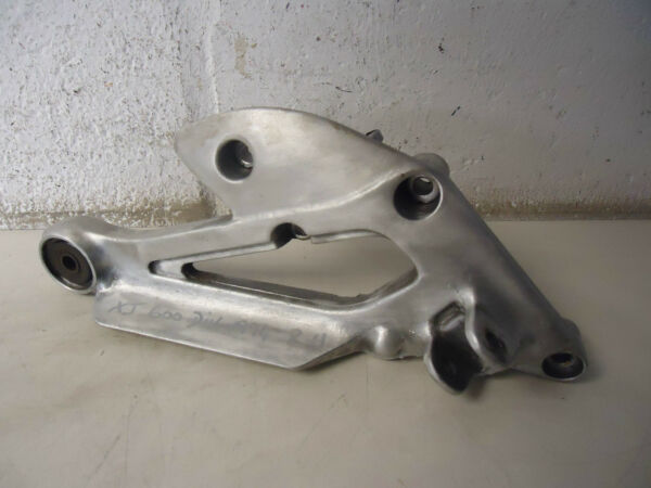 YAMAHA XJ600 DIVERSION RH FOOTREST HANGER 1994 