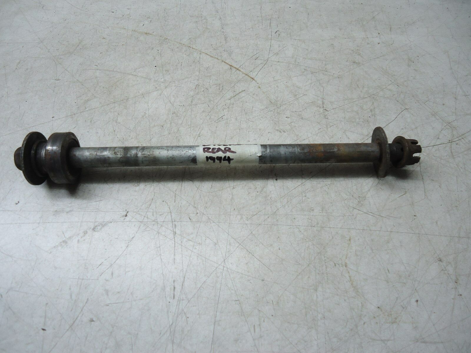 Yamaha XJ600 Diversion Rear Wheel Spindle Axle 