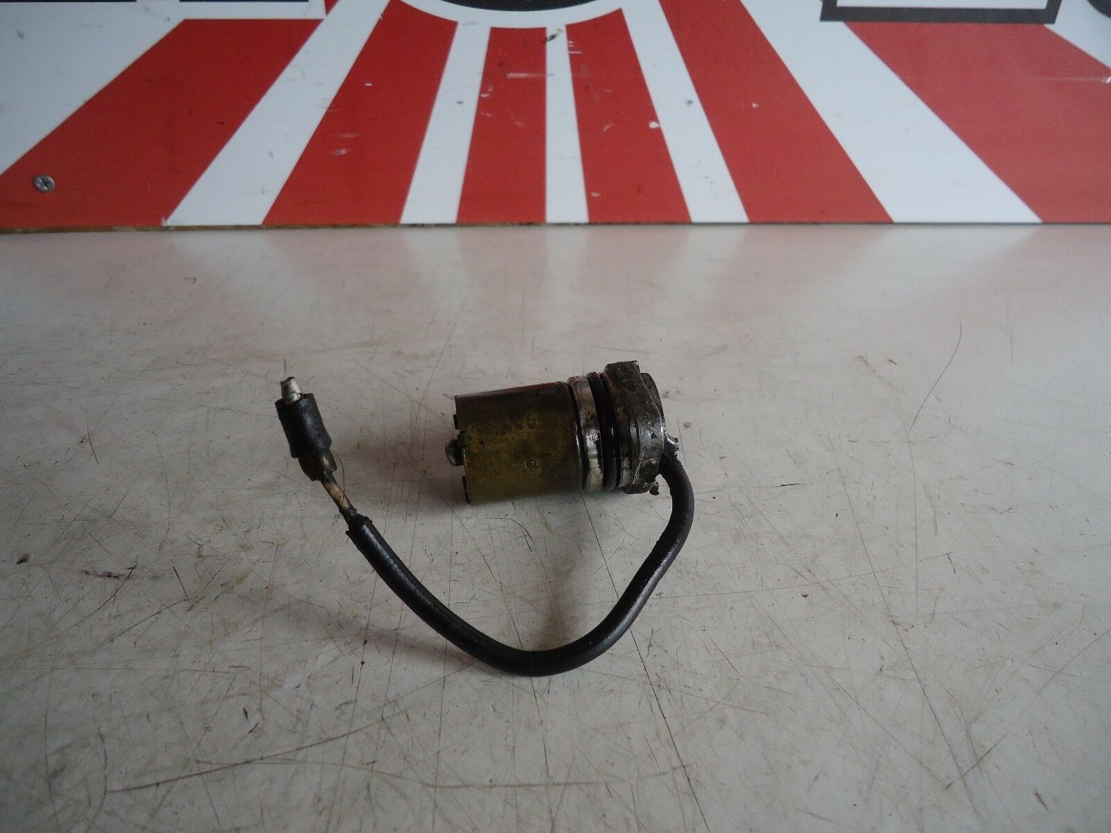 Yamaha FZ750 Oil Level Sensor FZ Engine Oil Sensor