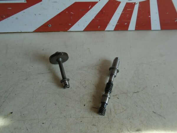 Suzuki GT380 Engine Oil Pump Shafts 