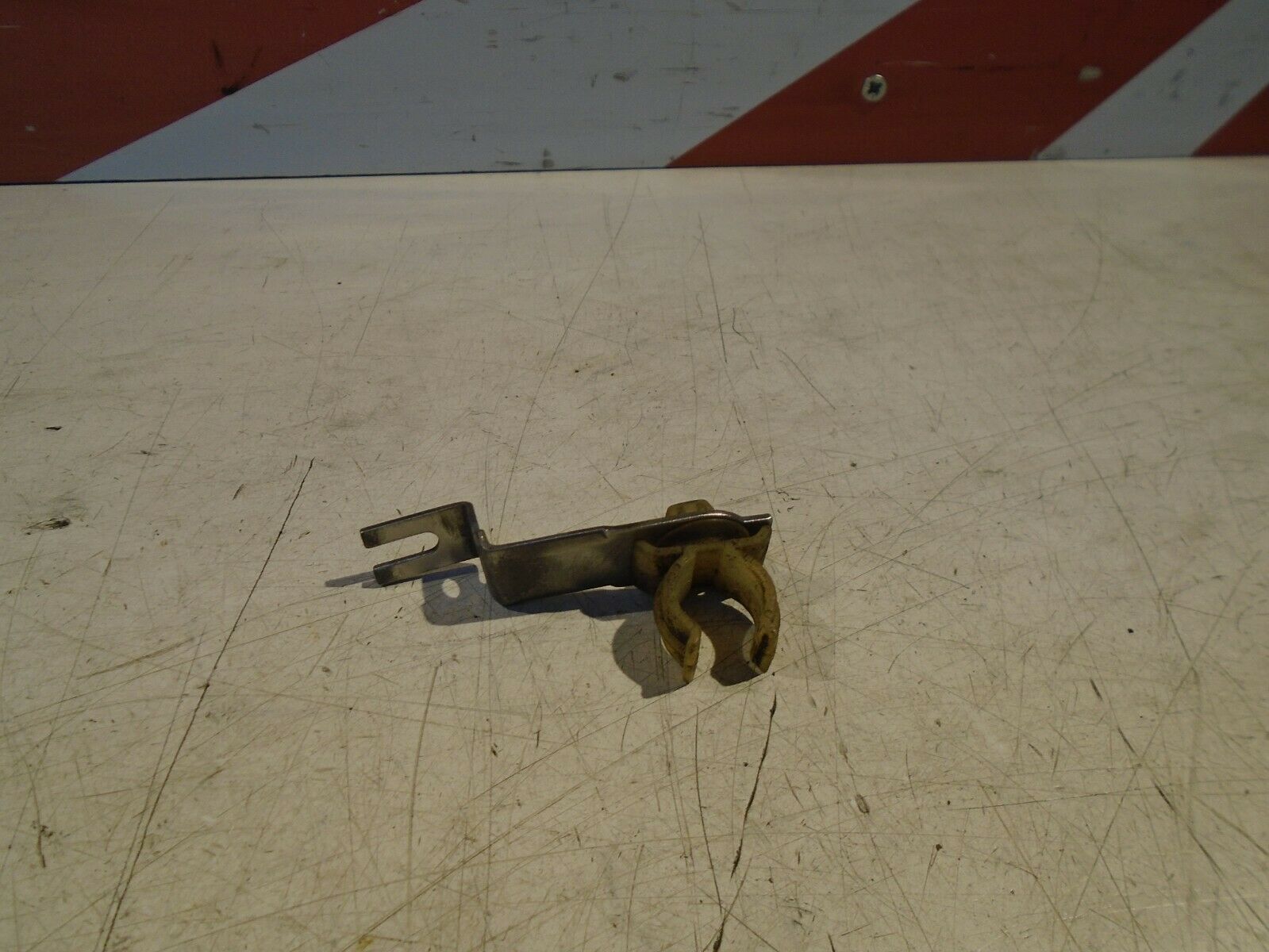 Honda VFR750F Carb Fuel Pipe Bracket VFR750 Carburettor