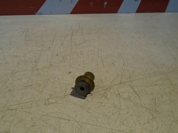 Suzuki GSXR750 Carb Float Valve Seat GSX-R750 Carburettor