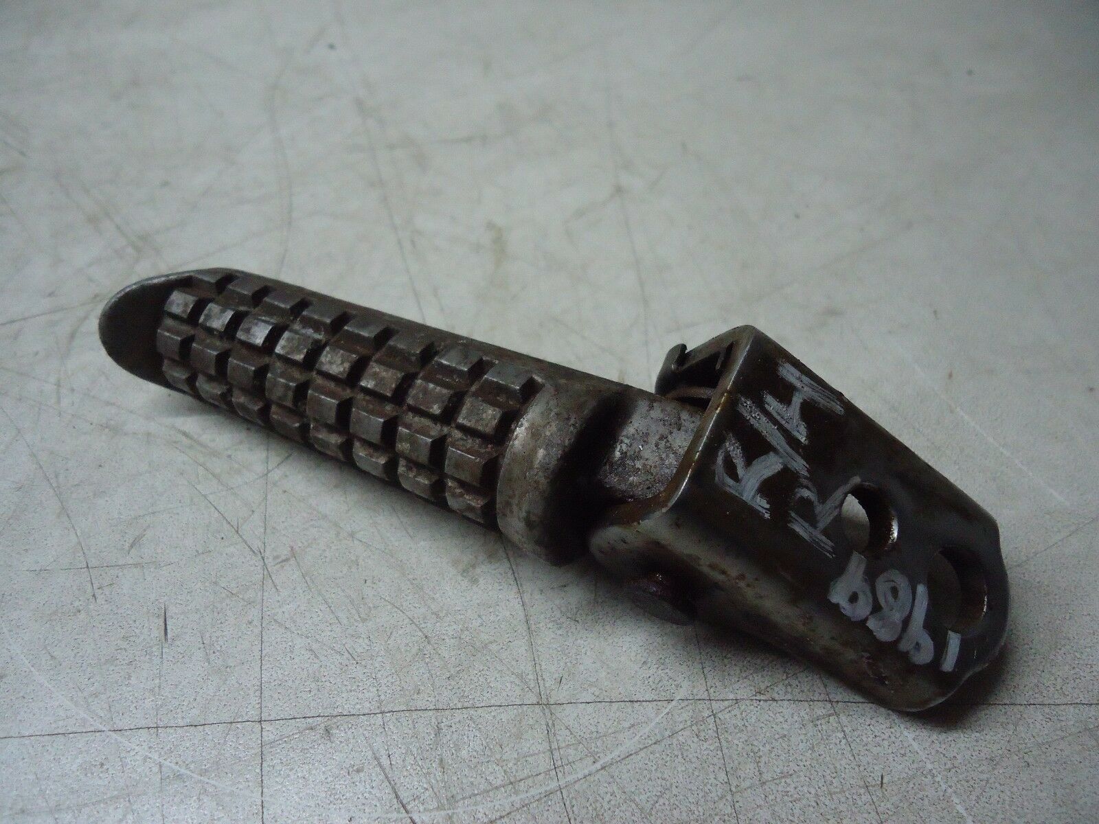 Kawasaki GPX250R Rear Footrest 